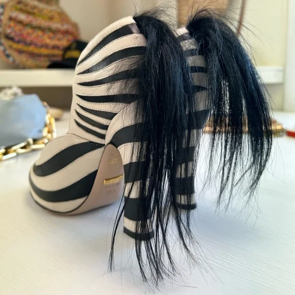 Gucci Lesley Ponytail Mary Jane Pumps - Picture 3 of 4